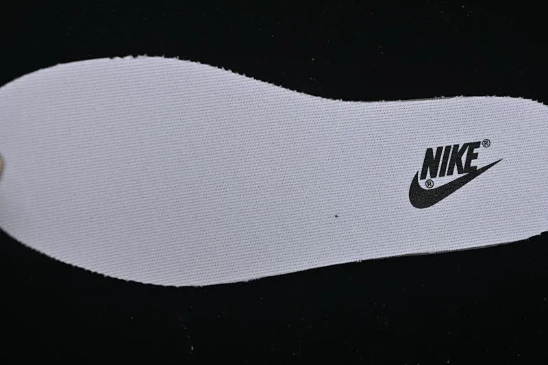 All Categories Nk SB Dunk Series Nk SB Dunk Low Low-top sneakers Nike SB Dunk Low White, black and pink color Low-top casual sneakers DD1391-100